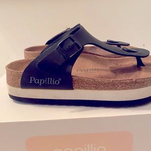 Birkenstock Gizeh Platforms by Papillio!